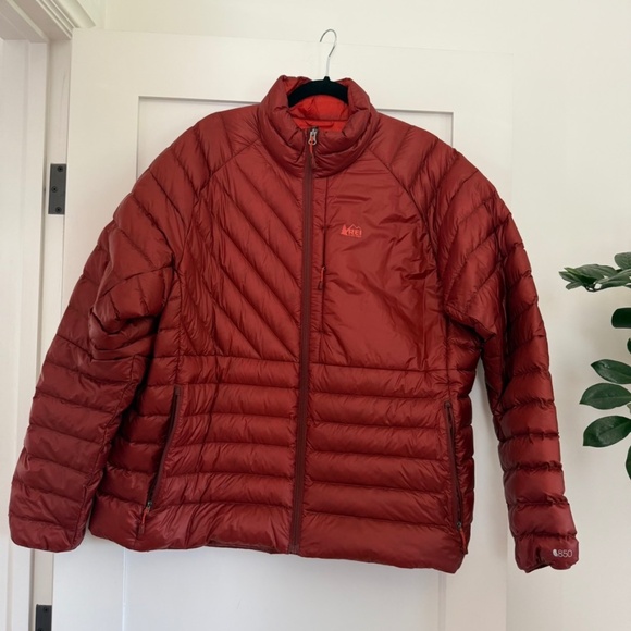 REI Co-op Magma 850 Down Jacket – Deep Carmine (Red) – 2X - Picture 3 of 13